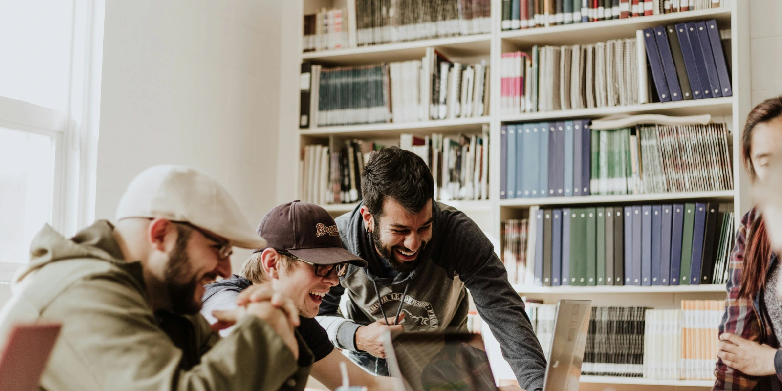 Algorithmes : Théorie et Optimisation en Informatique